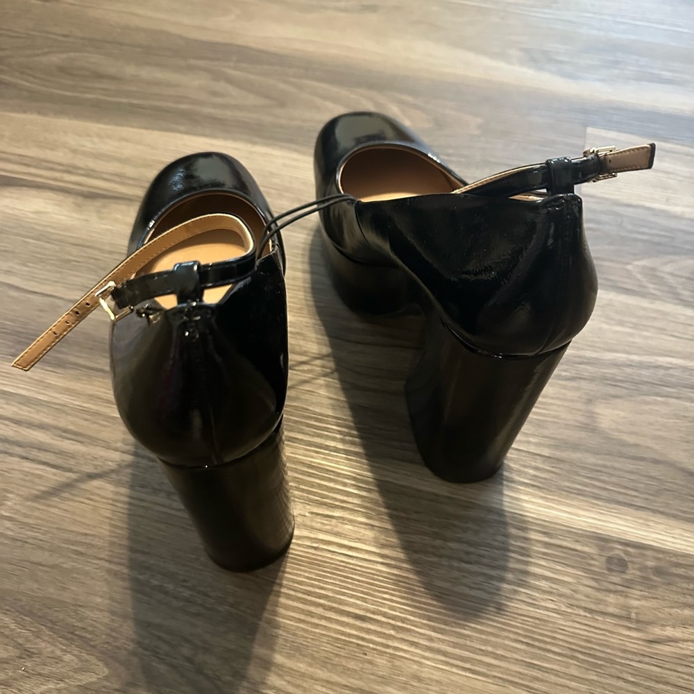 Jessica Simpson Black Patent Leather platform with ankle strap - Picture 3 of 6